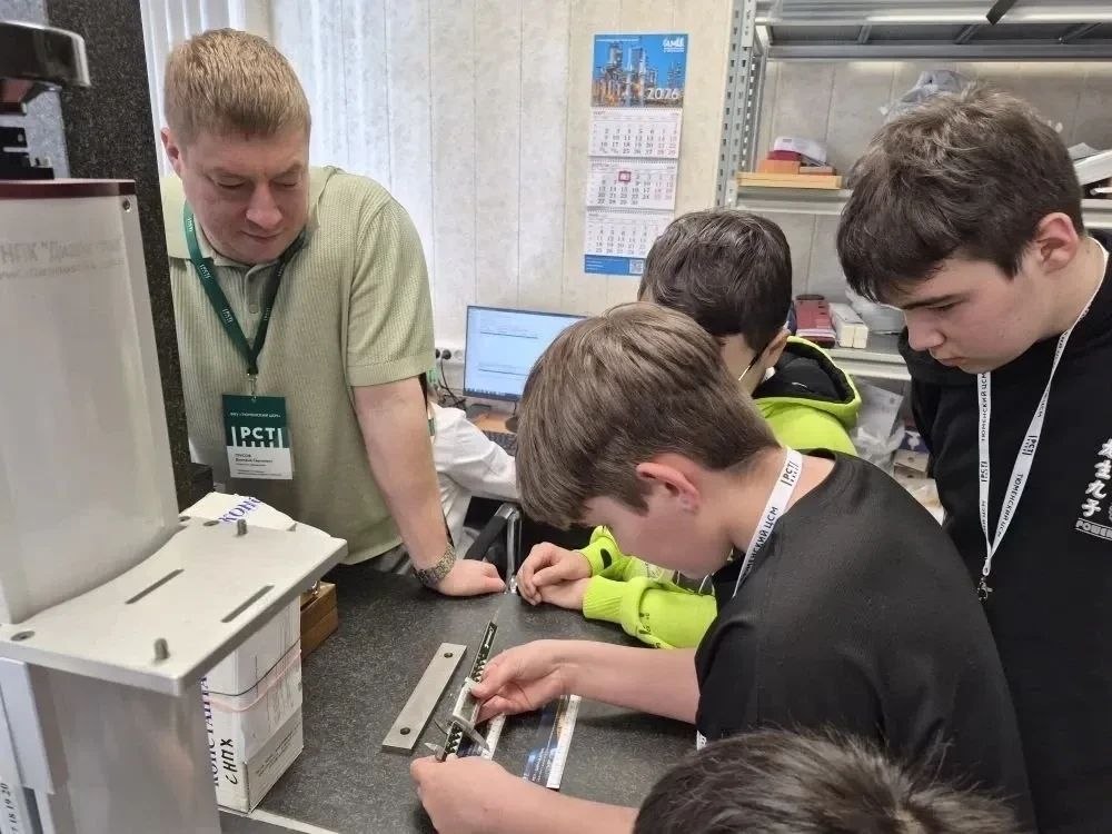 Представительство Ямала в Тюменской области провело экскурсию для воспитанников детского дома «Сияние Севера» Представительство Ямала в Тюменской области провело экскурсию для воспитанников детского дома «Сияние Севера»