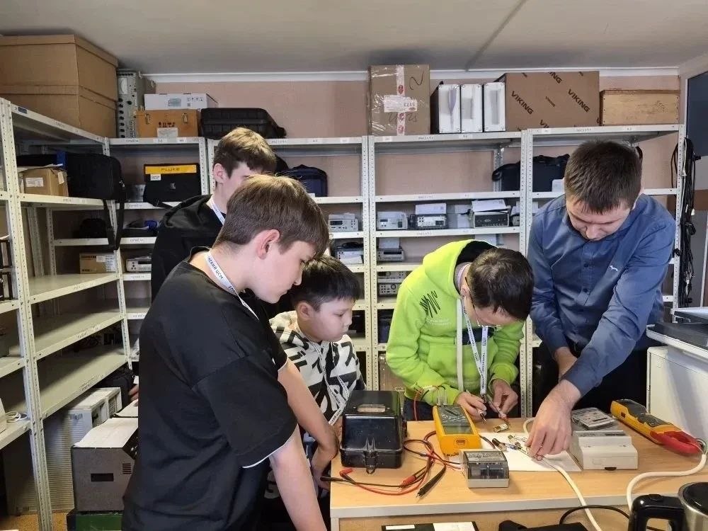 Представительство Ямала в Тюменской области провело экскурсию для воспитанников детского дома «Сияние Севера» Представительство Ямала в Тюменской области провело экскурсию для воспитанников детского дома «Сияние Севера»