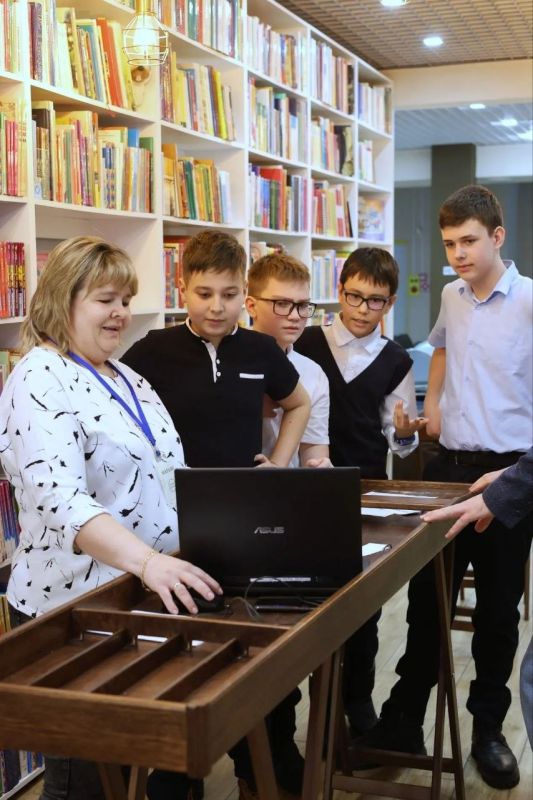 ����������� ��ƻ. � ���������� ������ ����� ������ ����� � �������� �����, ����������� ���� �������� �� ����� � ���������� ��� ��������