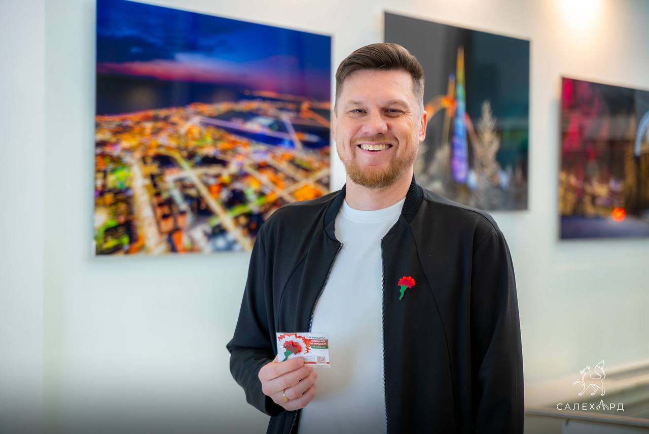 В Салехарде стартовала акция «Красная гвоздика»