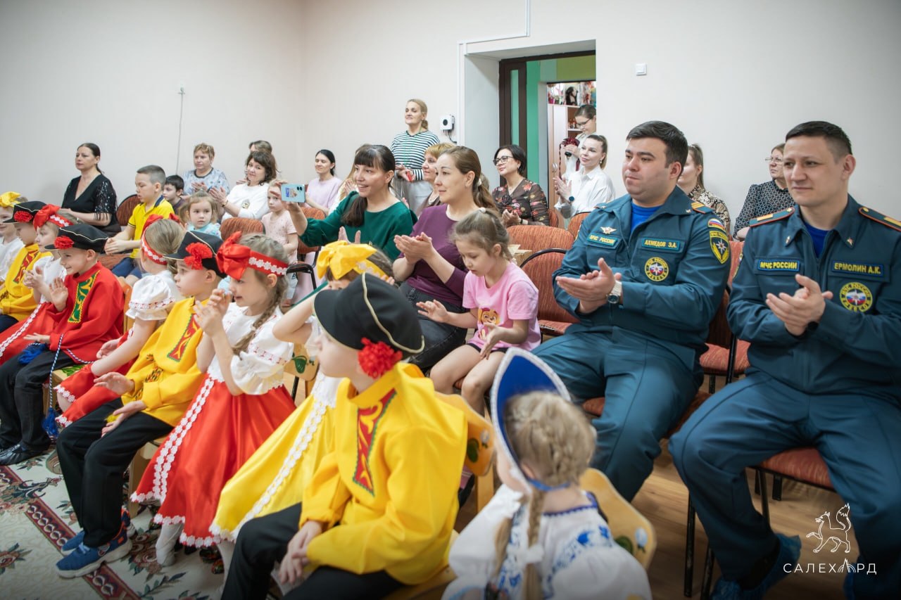 Маленькие волонтеры: как дошколята накормили хвостатых Маленькие волонтеры: как дошколята накормили хвостатых