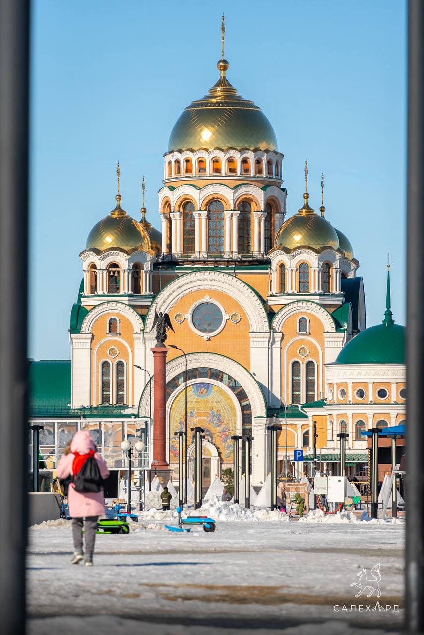 Пусть сегодняшний день и это доброе утро принесут вам радость, тёплые встречи и светлые эмоции