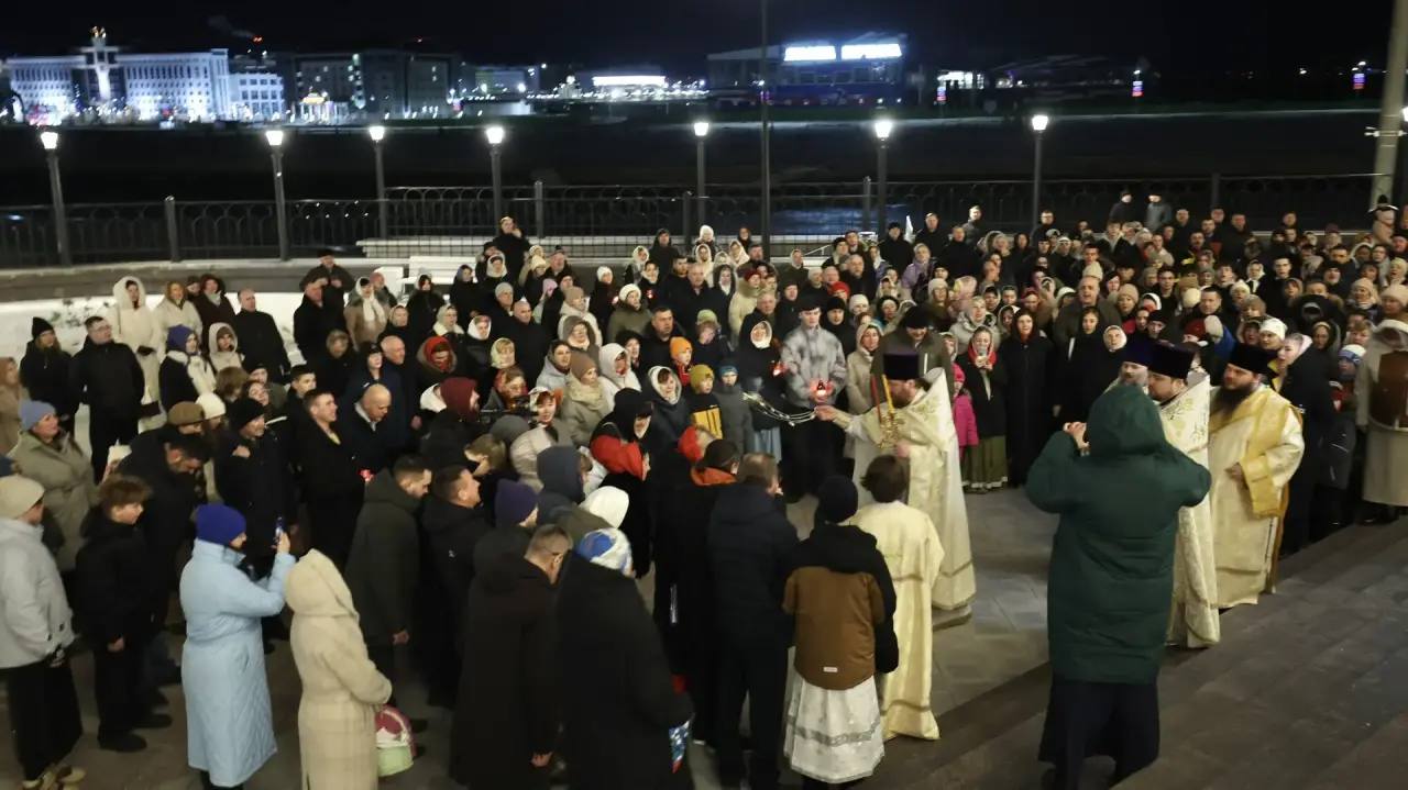 Эта ночь удивительная и торжественная Эта ночь удивительная и торжественная