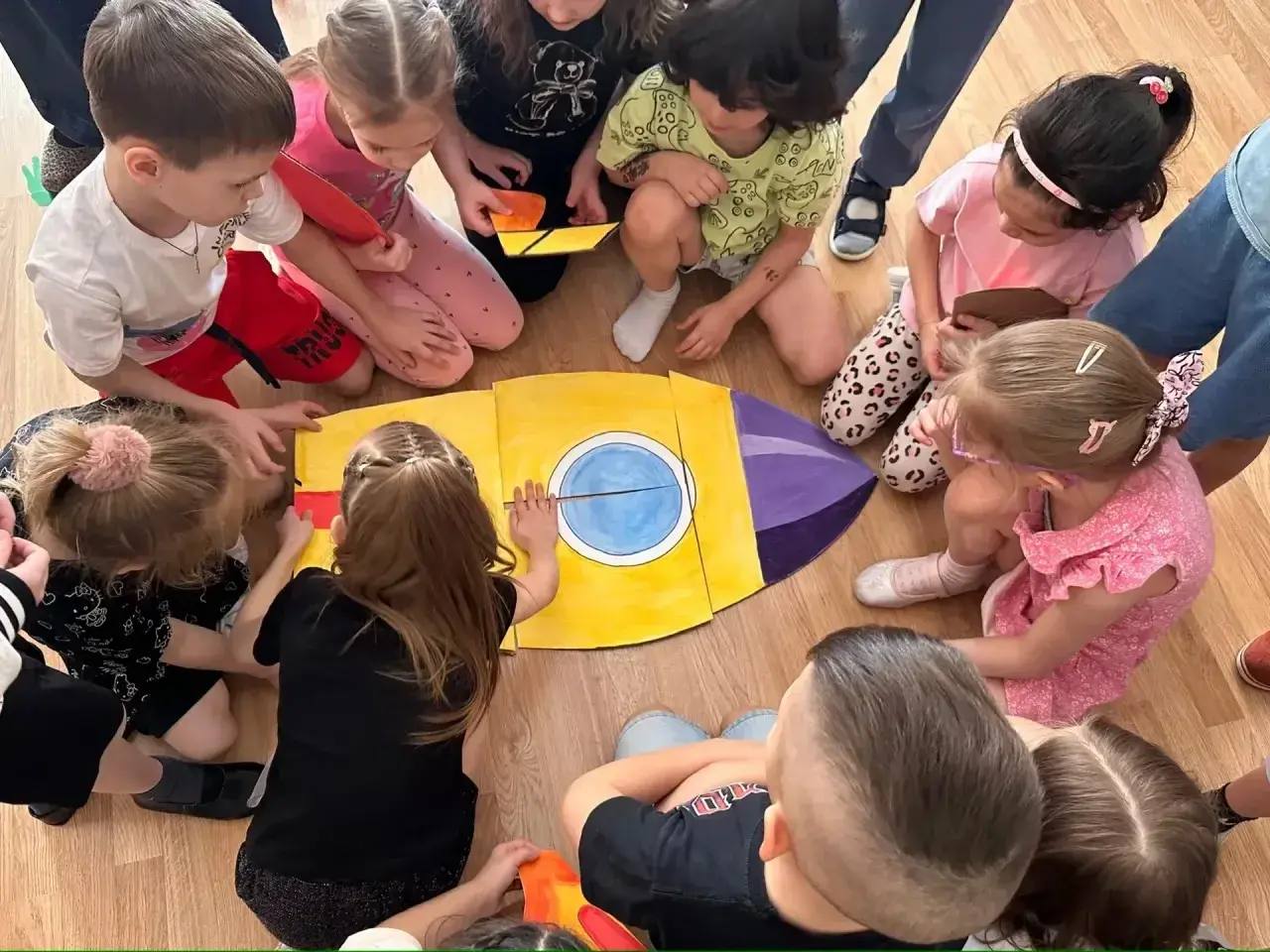 Космос глазами детей. К празднованию присоединились воспитанники со всего округа Космос глазами детей. К празднованию присоединились воспитанники со всего округа