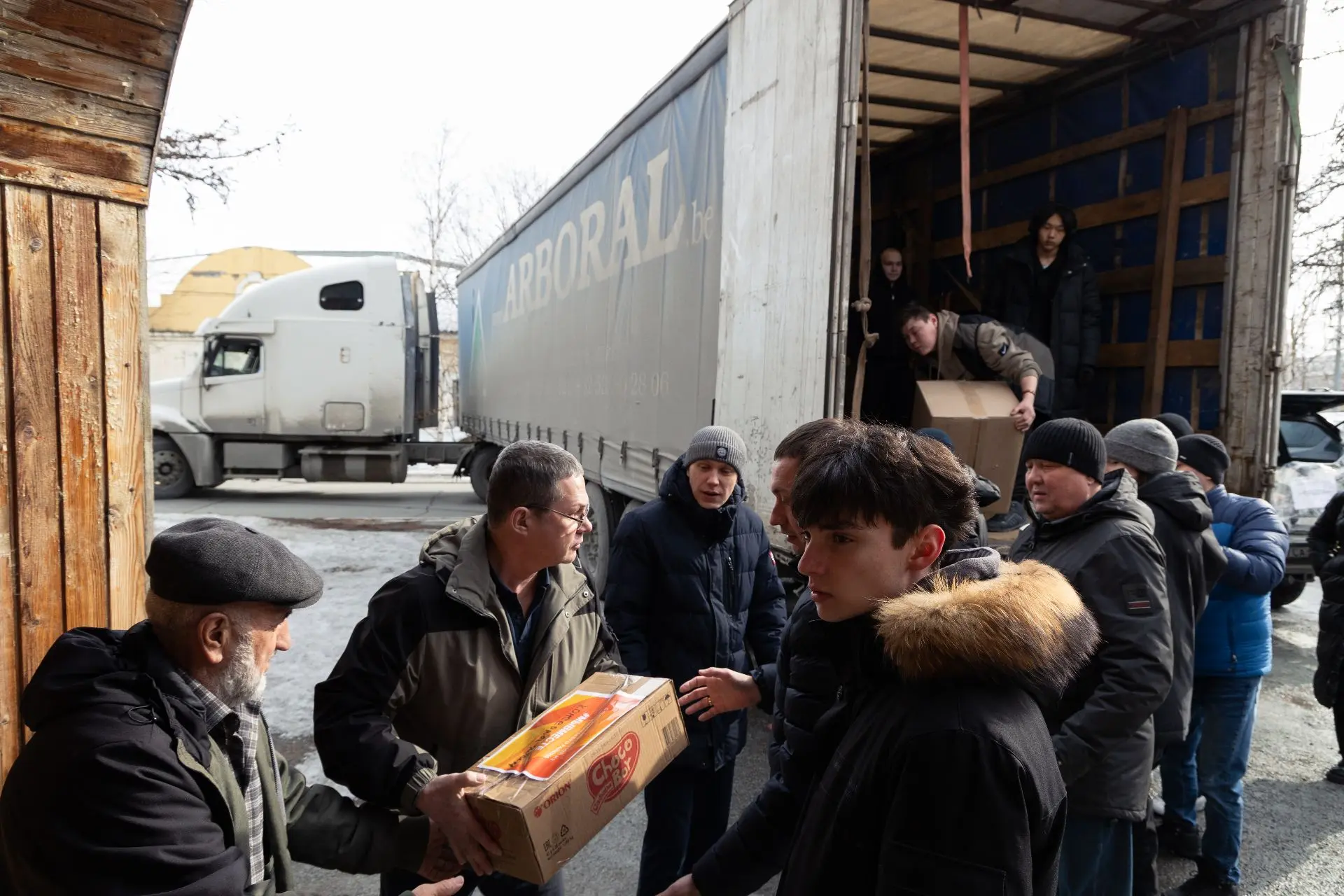 Из Салехарда в Волноваху отправили более 50 кубометров гуманитарной помощи Из Салехарда в Волноваху отправили более 50 кубометров гуманитарной помощи