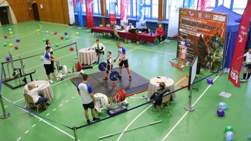 Салехардские силачи привезли награды с турнира в Муравленко