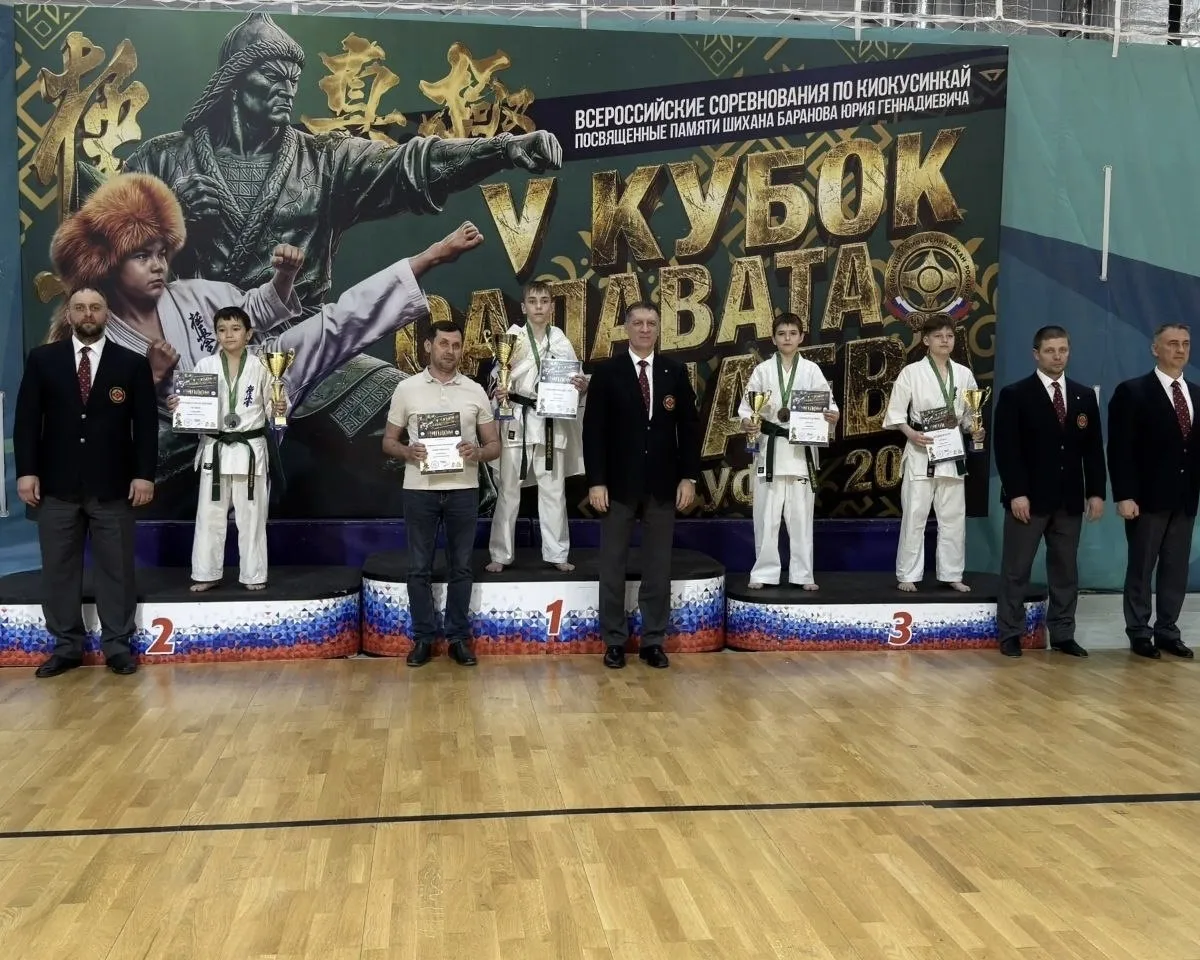 Четыре награды привезли на Ямал спортсмены со всероссийских соревнований по киокусинкай Четыре награды привезли на Ямал спортсмены со всероссийских соревнований по киокусинкай