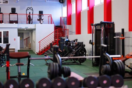 Более 80 новых рабочих мест появится в спортшколе «Ямал»