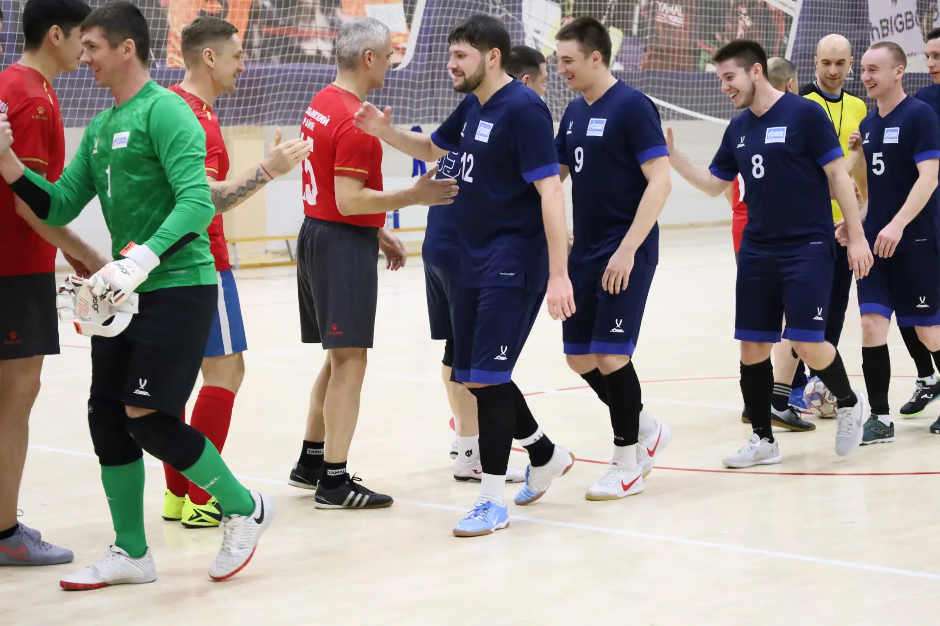 В Надымском районе завершились соревнования по футболу в рамках спартакиады трудовых коллективов «Спортивная волна-2026» В Надымском районе завершились соревнования по футболу в рамках спартакиады трудовых коллективов «Спортивная волна-2026»