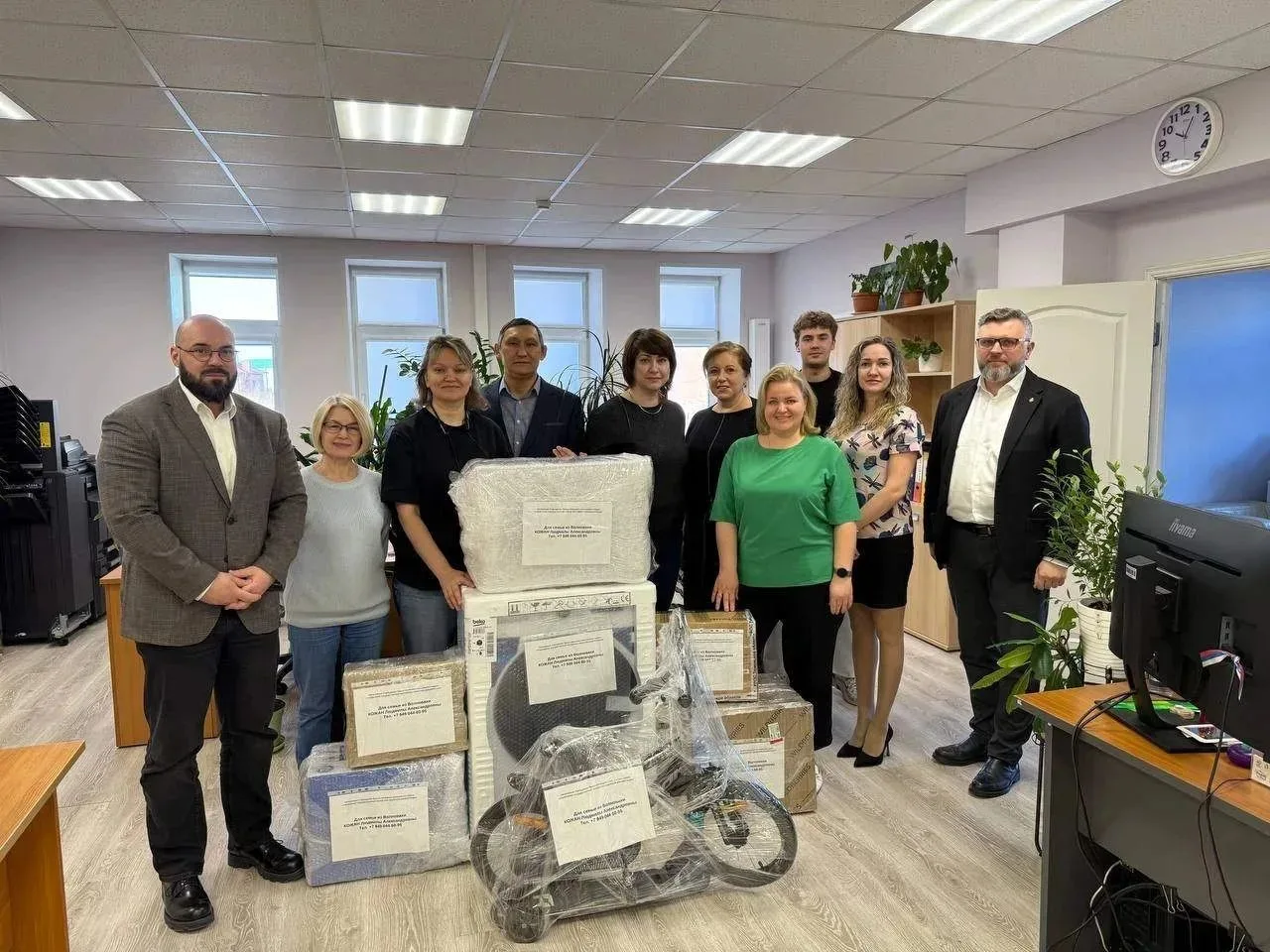 Госэкспертиза Ямала отправила гуманитарный груз семье из Волновахи