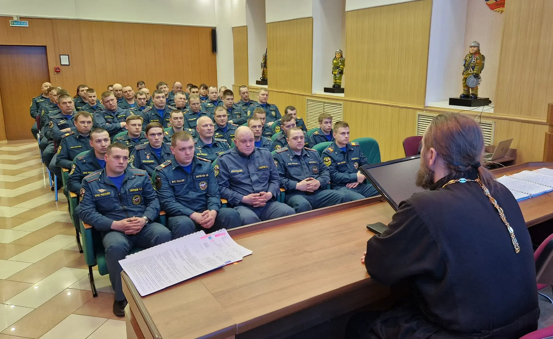 В 5 пожарно-спасательном отряде прошла духовно-просветительская беседа с личным составом В 5 пожарно-спасательном отряде прошла духовно-просветительская беседа с личным составом