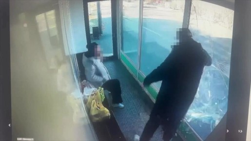 Три теплые остановки пострадали за месяц от рук вандалов в Салехарде