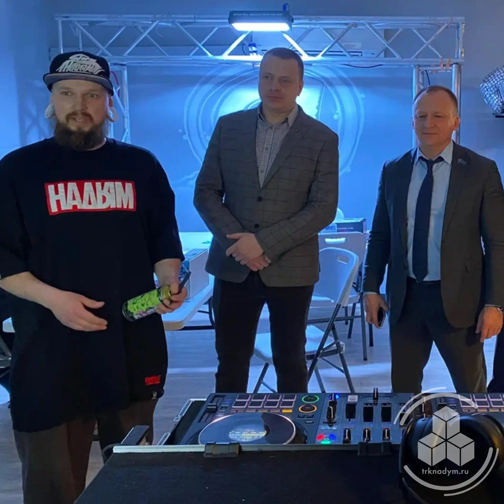 Депутаты Надымского района посетили ряд молодёжных пространств города с целью оценки качества действующей инфраструктуры и условий, созданных для развития молодёжи Депутаты Надымского района посетили ряд молодёжных пространств города с целью оценки качества действующей инфраструктуры и условий, созданных для развития молодёжи