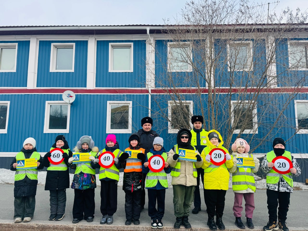 Сотрудники Госавтоинспекции Салехарда провели акцию «Водитель — пропусти пешехода!»
