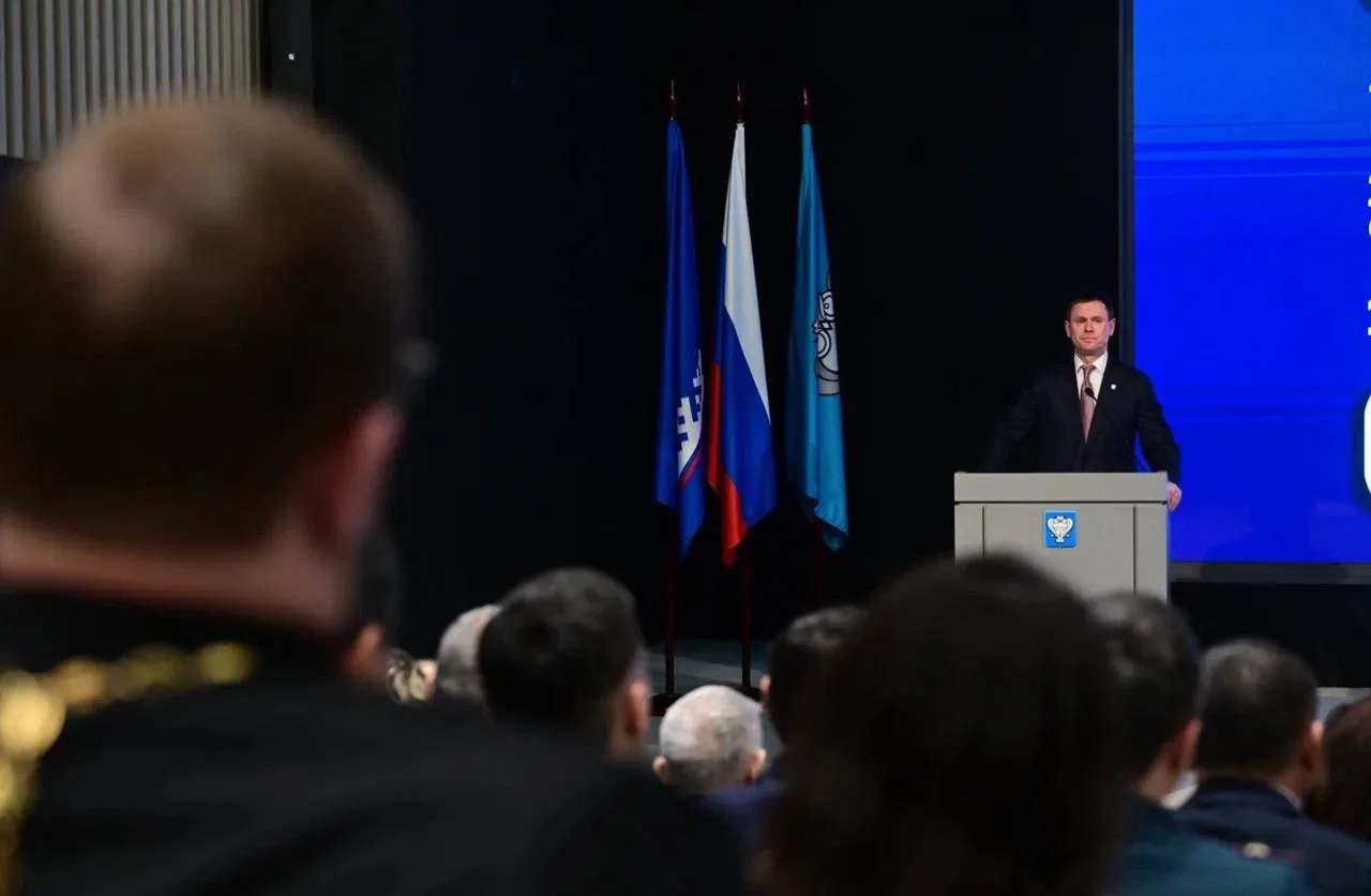 Антон Колодин: Сегодня на заседании Думы города доложил о том, каким насыщенным и результативным выдался для Нового Уренгоя прошлый год Антон Колодин: Сегодня на заседании Думы города доложил о том, каким насыщенным и результативным выдался для Нового Уренгоя прошлый год