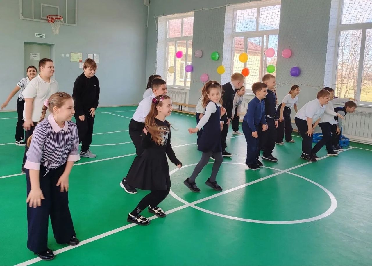 «Весенний переполох». Под таким названием прошла онлайн встреча учеников бугасской школы Волновахского муниципального округа и новоуренгойской школы № 3. Вместе ребята отметили День здоровья «Весенний переполох». Под таким названием прошла онлайн встреча учеников бугасской школы Волновахского муниципального округа и новоуренгойской школы № 3. Вместе ребята отметили День здоровья