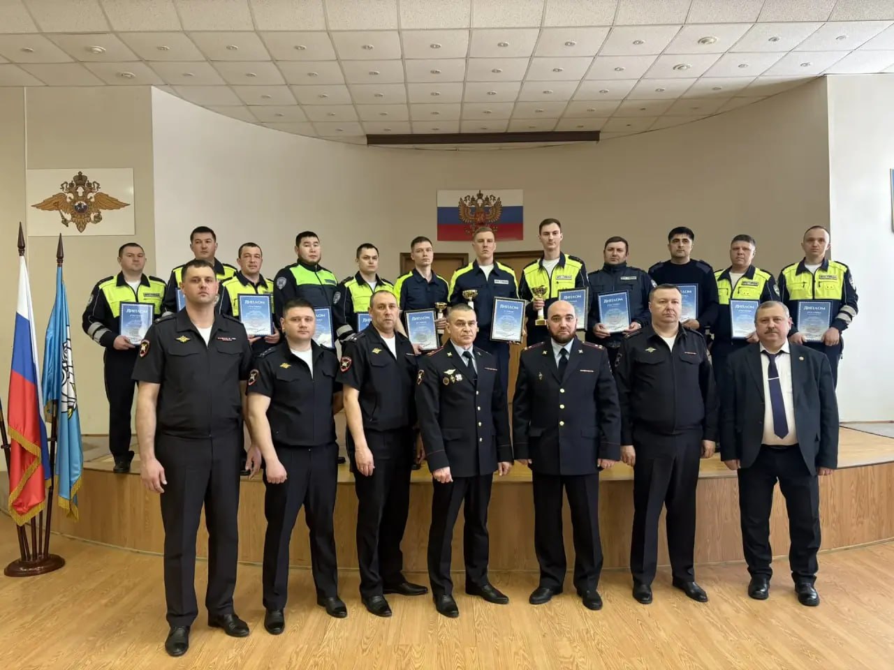 На Ямале выбрали лучшего сотрудника ДПС На Ямале выбрали лучшего сотрудника ДПС