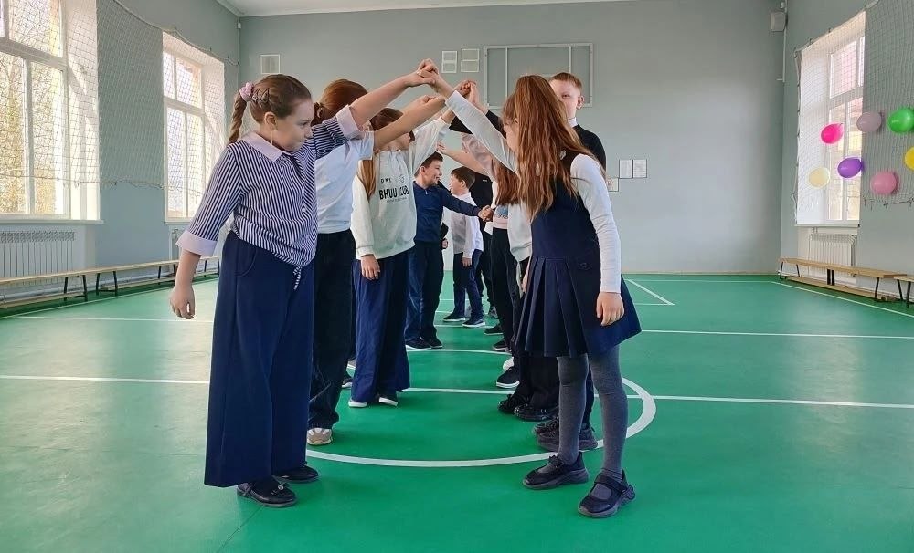 «Весенний переполох». Под таким названием прошла онлайн встреча учеников бугасской школы Волновахского муниципального округа и новоуренгойской школы № 3. Вместе ребята отметили День здоровья «Весенний переполох». Под таким названием прошла онлайн встреча учеников бугасской школы Волновахского муниципального округа и новоуренгойской школы № 3. Вместе ребята отметили День здоровья