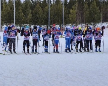 XXVII ����������� ������ ����� ������� ����� 300 ���������� � ����������