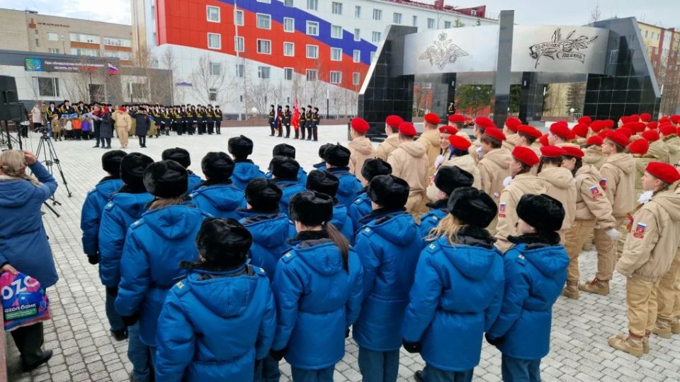 Кадеты 5 пожарно-спасательного класса города Лабытнанги приняли участие в Параде — шествии «Марш наследников Победы» Кадеты 5 пожарно-спасательного класса города Лабытнанги приняли участие в Параде — шествии «Марш наследников Победы»