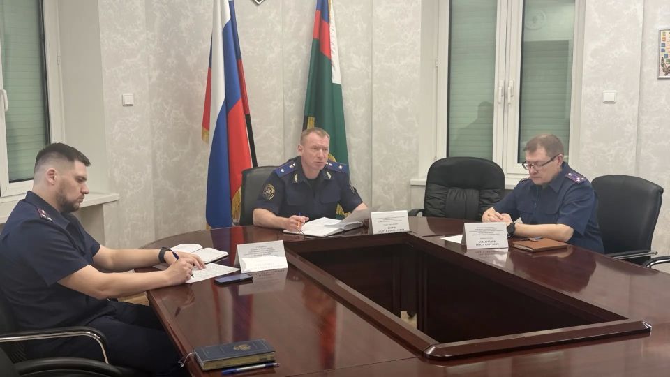 Руководитель следственного управления СК России по ЯНАО провел личный прием жителей города Ноябрьска Руководитель следственного управления СК России по ЯНАО провел личный прием жителей города Ноябрьска