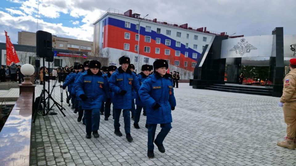 Кадеты 5 пожарно-спасательного класса города Лабытнанги приняли участие в Параде — шествии «Марш наследников Победы» Кадеты 5 пожарно-спасательного класса города Лабытнанги приняли участие в Параде — шествии «Марш наследников Победы»
