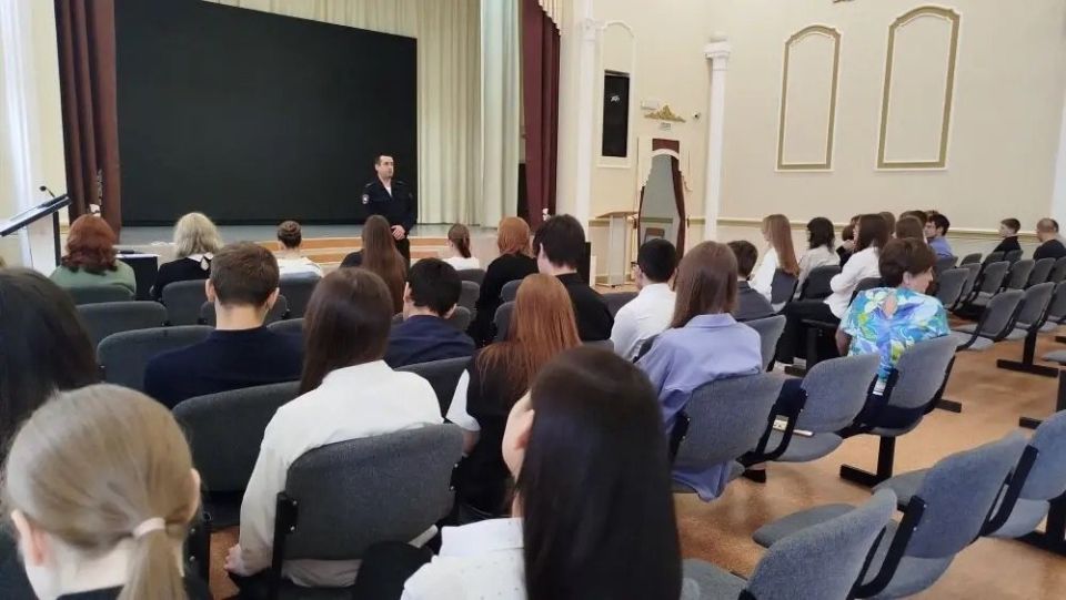 В Ноябрьске школьникам напомнили о дорожной безопасности в период каникул
