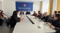 Исполняющим обязанности прокурора Красноселькупского района в местной администрации проведена беседа с работниками на тему: «Конфликт интересов как коррупционно опасное поведение в деятельности муниципальных служащих»