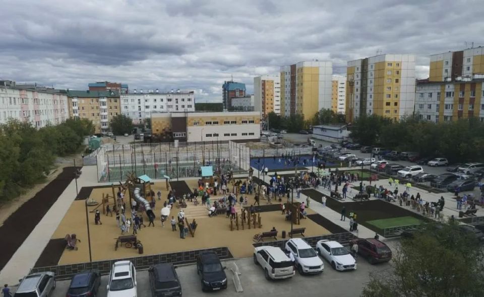 Выбираем комфорт вместе!. Рассказываем об объектах благоустройства, которые появились в Новом Уренгое благодаря федеральной программе «Формирование комфортной городской среды» нацпроекта «Инфраструктура для жизни» Выбираем комфорт вместе!. Рассказываем об объектах благоустройства, которые появились в Новом Уренгое благодаря федеральной программе «Формирование комфортной городской среды» нацпроекта «Инфраструктура для жизни»