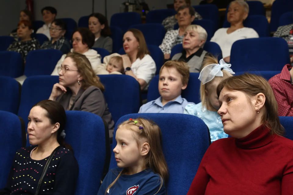 В Надыме прошёл традиционный концерт хоровой музыки «Мы, славяне» В Надыме прошёл традиционный концерт хоровой музыки «Мы, славяне»