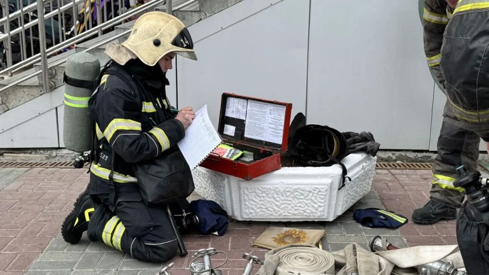 В детском саду «Ромашка» города Лабытнанги прошли плановые пожарно-тактические учения В детском саду «Ромашка» города Лабытнанги прошли плановые пожарно-тактические учения