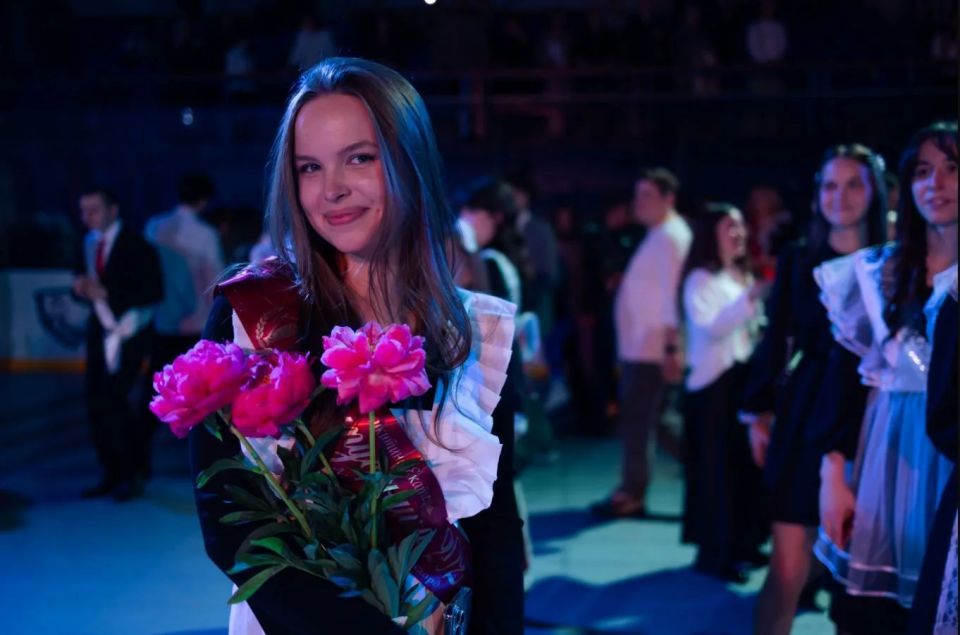 По всему Ямалу сегодня прозвенели последние звонки По всему Ямалу сегодня прозвенели последние звонки