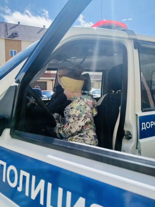 Школьники Салехарда познакомились с работой Госавтоинспекции в рамках дня пропаганды безопасности дорожного движения Школьники Салехарда познакомились с работой Госавтоинспекции в рамках дня пропаганды безопасности дорожного движения