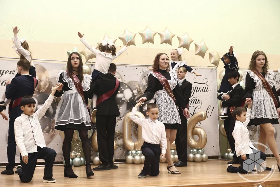 В школах Надымского района прозвенел последний звонок В школах Надымского района прозвенел последний звонок