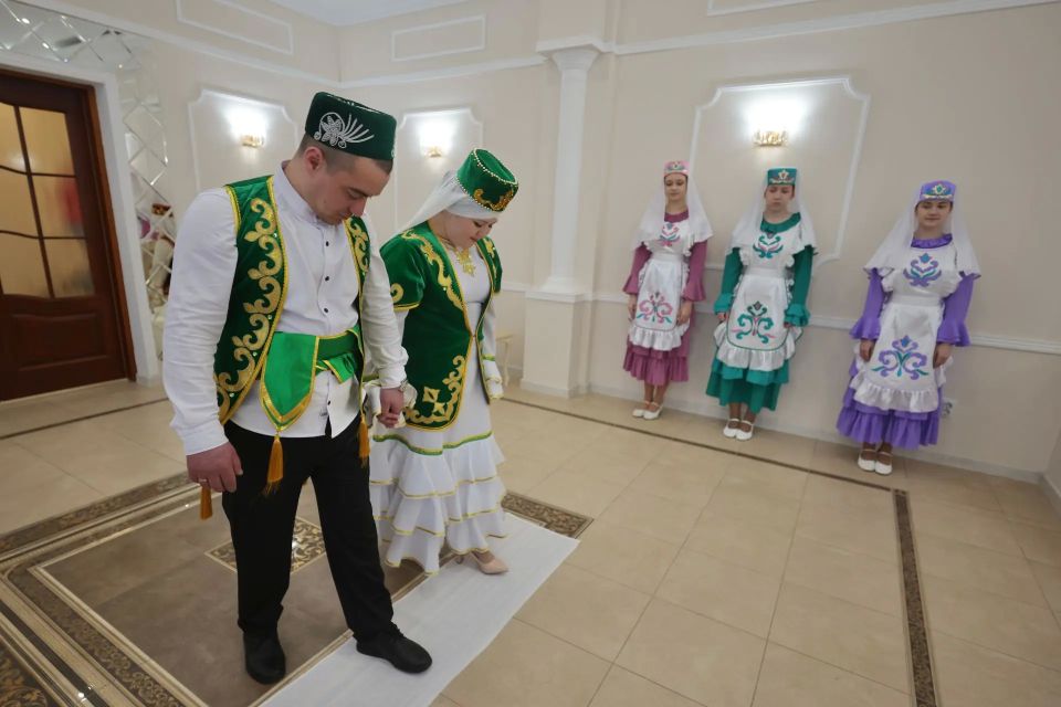 Фестиваль национальных свадеб шагает по Ямалу Фестиваль национальных свадеб шагает по Ямалу