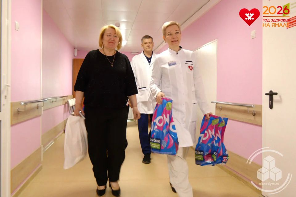 В международный День защиты детей специалисты Центральной районной больницы поздравили с праздником юных пациентов