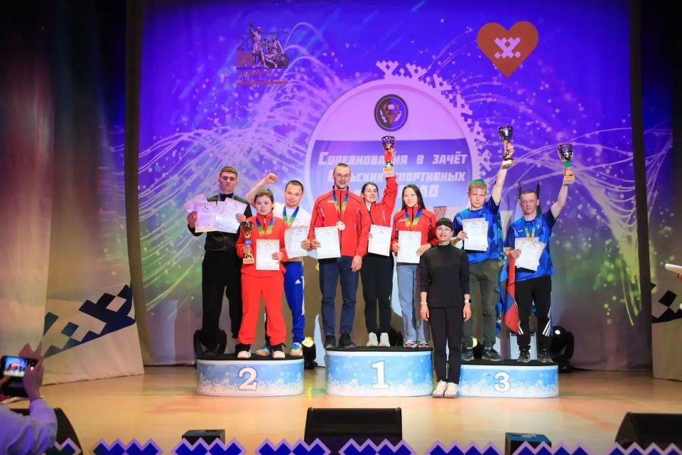 Сельские спортивные игры Ямала: кто увез из Аксарки призы Сельские спортивные игры Ямала: кто увез из Аксарки призы
