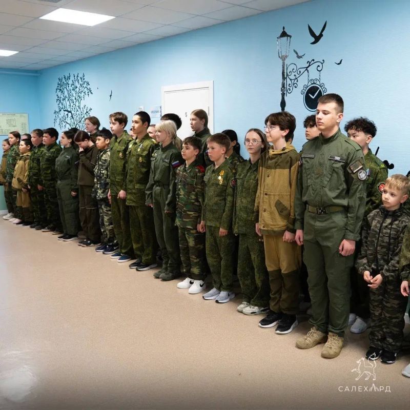 В Салехарде стартовали кадетские сборы В Салехарде стартовали кадетские сборы