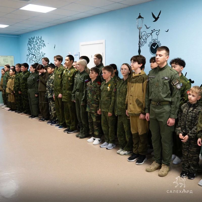 В Салехарде стартовали кадетские сборы В Салехарде стартовали кадетские сборы