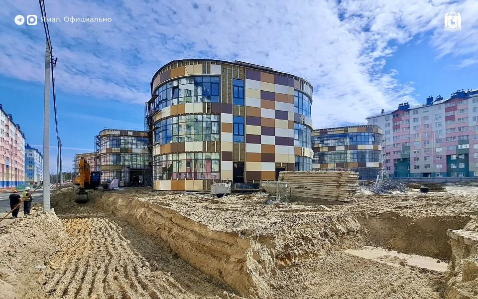 В Ноябрьске строят сразу три школы