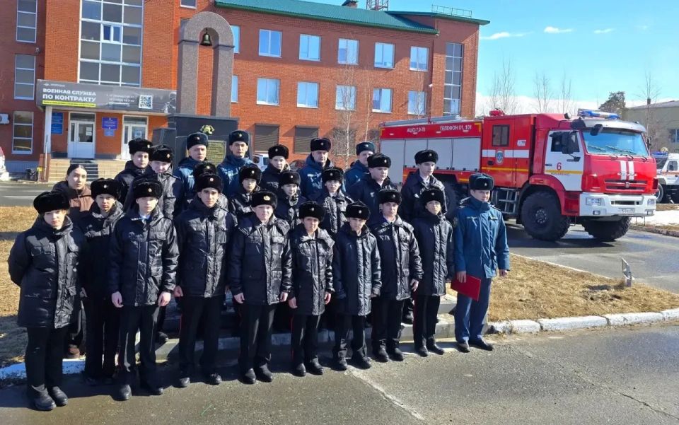 Лучшая дружина юных пожарных Ямала - кадеты МЧС России 6 класса из города Муравленко! Лучшая дружина юных пожарных Ямала - кадеты МЧС России 6 класса из города Муравленко!