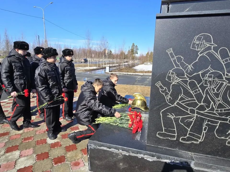 Лучшая дружина юных пожарных Ямала - кадеты МЧС России 6 класса из города Муравленко! Лучшая дружина юных пожарных Ямала - кадеты МЧС России 6 класса из города Муравленко!