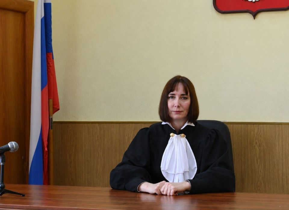 Новый зампредседателя горсуда Салехарда официально вступила в должность