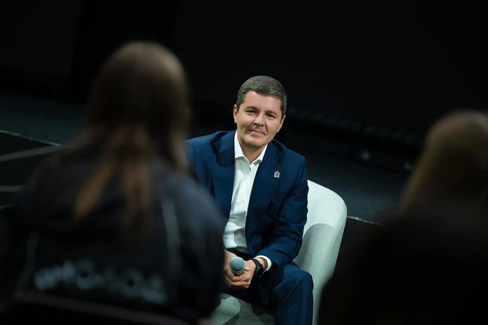 Дмитрий Артюхов: Встретился с нашей творческой молодёжью Дмитрий Артюхов: Встретился с нашей творческой молодёжью
