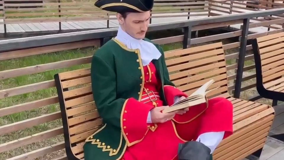 «Я помню чудное мгновенье…»: салехардцы посвятили вечер «солнцу русской поэзии» «Я помню чудное мгновенье…»: салехардцы посвятили вечер «солнцу русской поэзии»