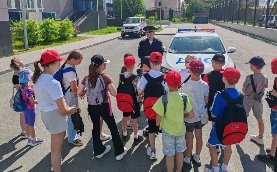 Воспитанники спортивной школы «Авангард» познакомились с профессией инспектора дорожно-патрульной службы
