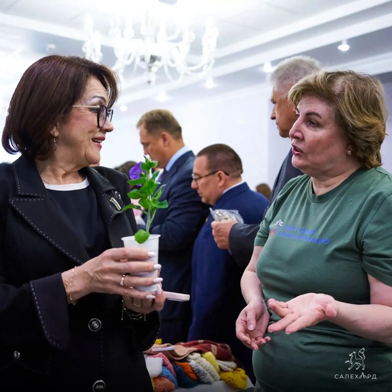 Представители департамента КМНС ЯНАО вместе с участниками Всероссийского форума «Диалог парламентариев» приняли участие в благотворительной ярмарке Представители департамента КМНС ЯНАО вместе с участниками Всероссийского форума «Диалог парламентариев» приняли участие в благотворительной ярмарке