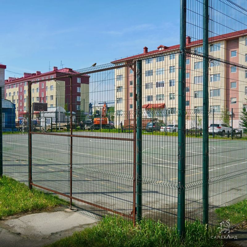 В Салехарде во дворе дома на Матросова, 36 появится современная спортивная площадка В Салехарде во дворе дома на Матросова, 36 появится современная спортивная площадка