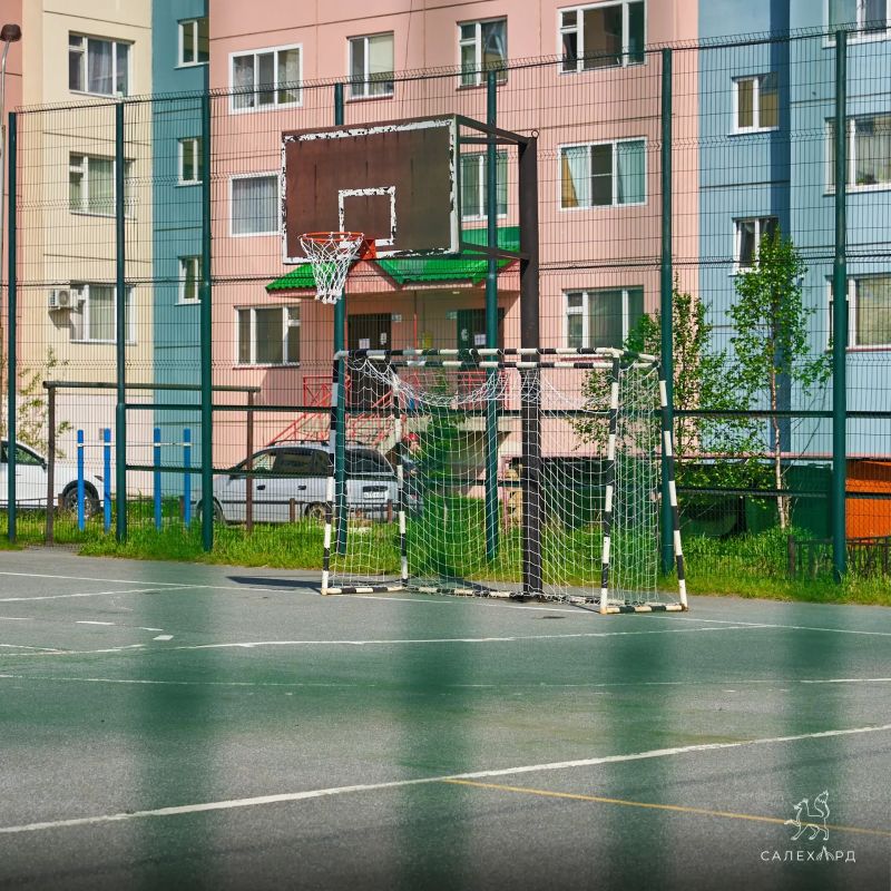 В Салехарде во дворе дома на Матросова, 36 появится современная спортивная площадка В Салехарде во дворе дома на Матросова, 36 появится современная спортивная площадка