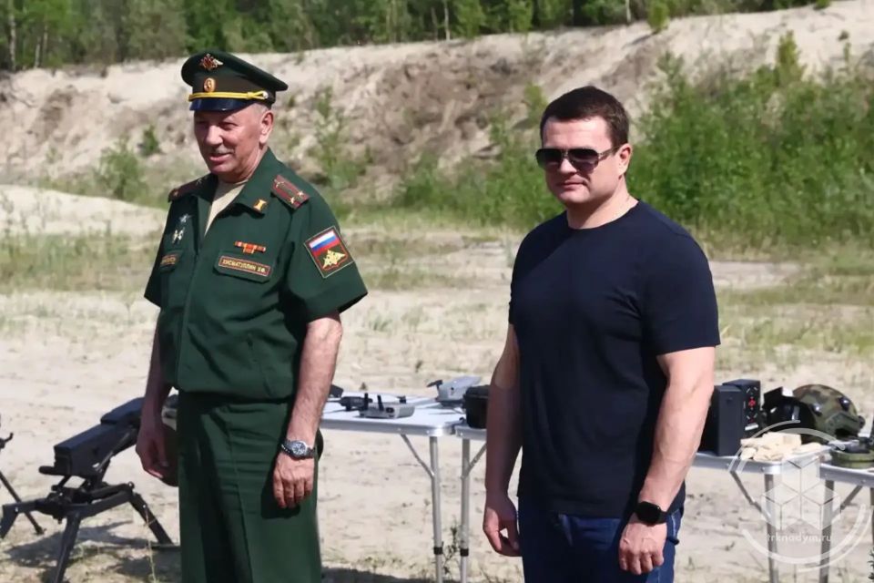 В Надымском районе стартовали военно-полевые сборы В Надымском районе стартовали военно-полевые сборы